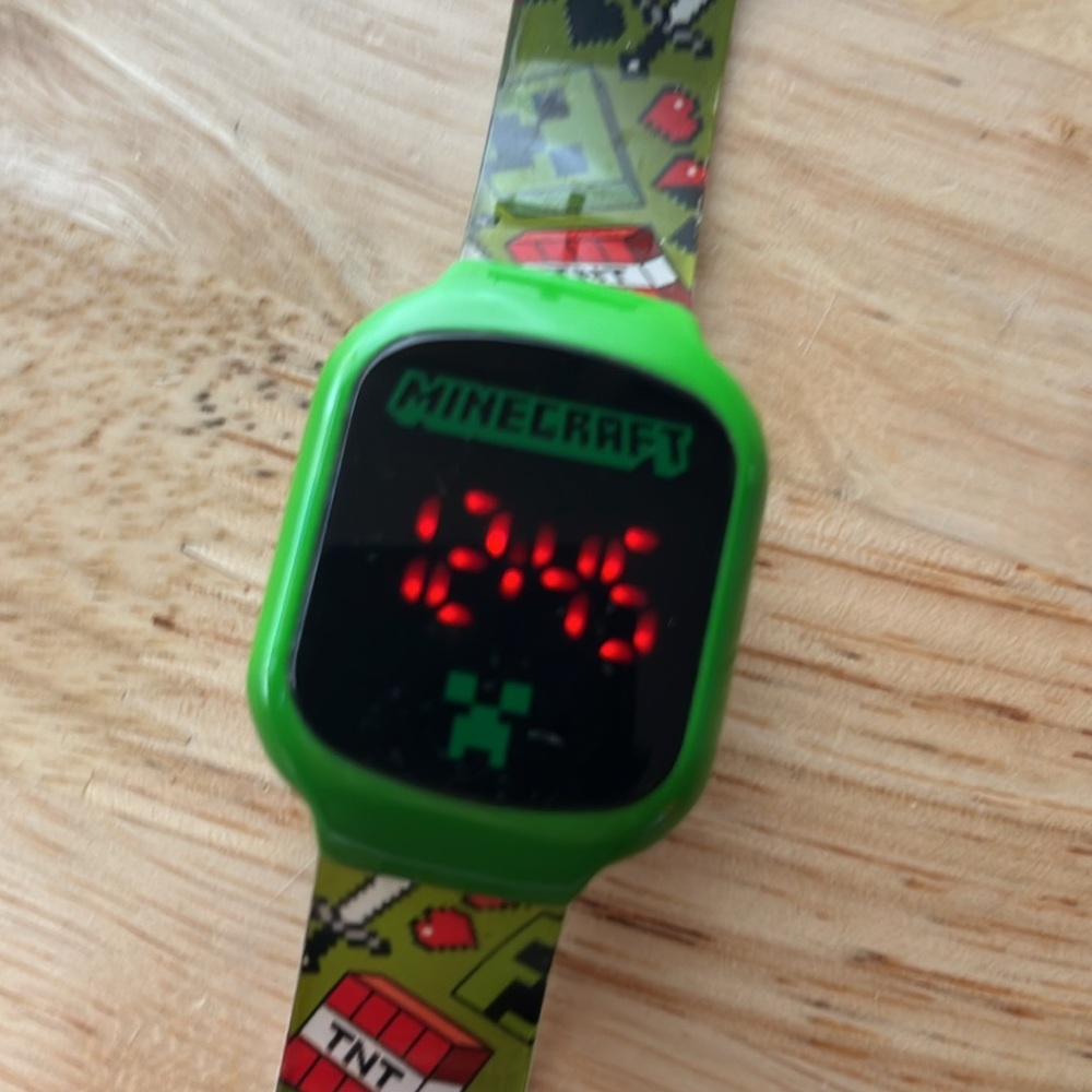 2020 Minecraft Digital creeper TNT watch